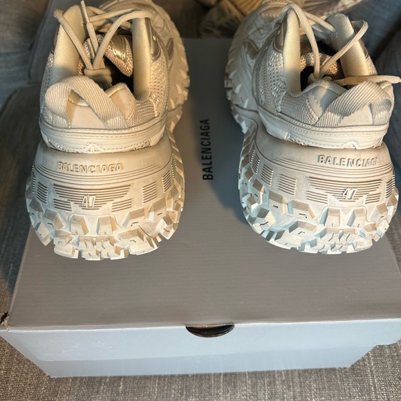 “Balenciaga Defender” - Picture 6 of 8